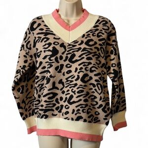 Leopard Varsity Sweater‎